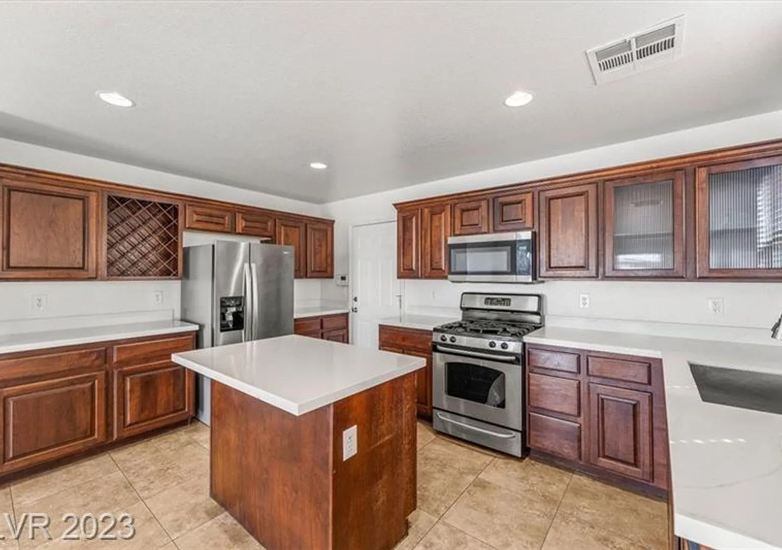 "Upgraded 3BR/2.5BA Corner-Lot Home w/ Loft Quartz Throughout, Centennial Hills" — Photo 4
