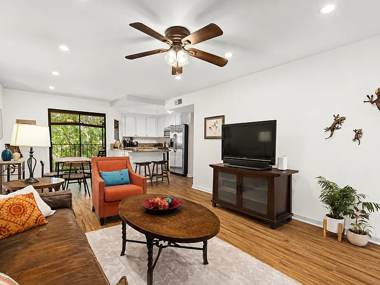 2849 E St #21 — Photo 3
