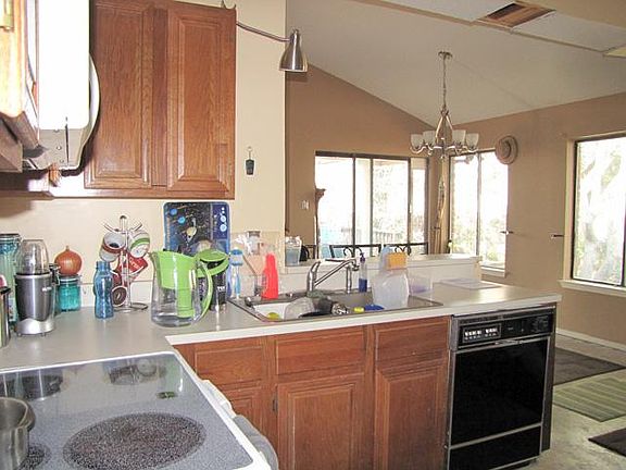 5th image of 524 Dove Creek Pl