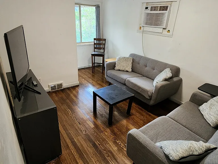 63 Lawn St — Photo 2