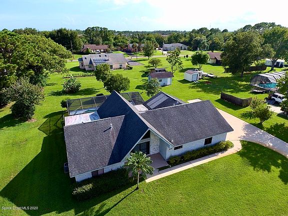 3rd image of 2983 Crystal Ct