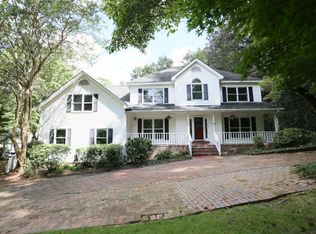 1014 S Main St, Summerville, SC 29483