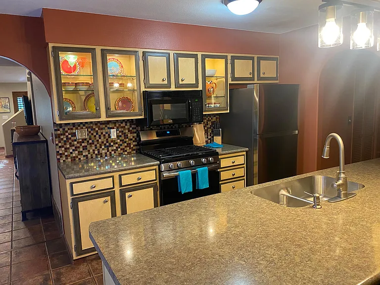 837 S Skyway Blvd — Photo 12