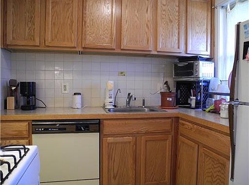 3rd image of 3426 Edgewood Dr