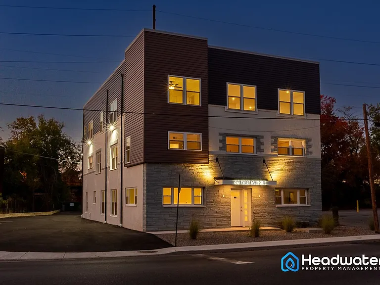 44 Yale Ave — Photo 50