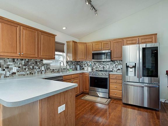 3rd image of 55 Carrollton Ct