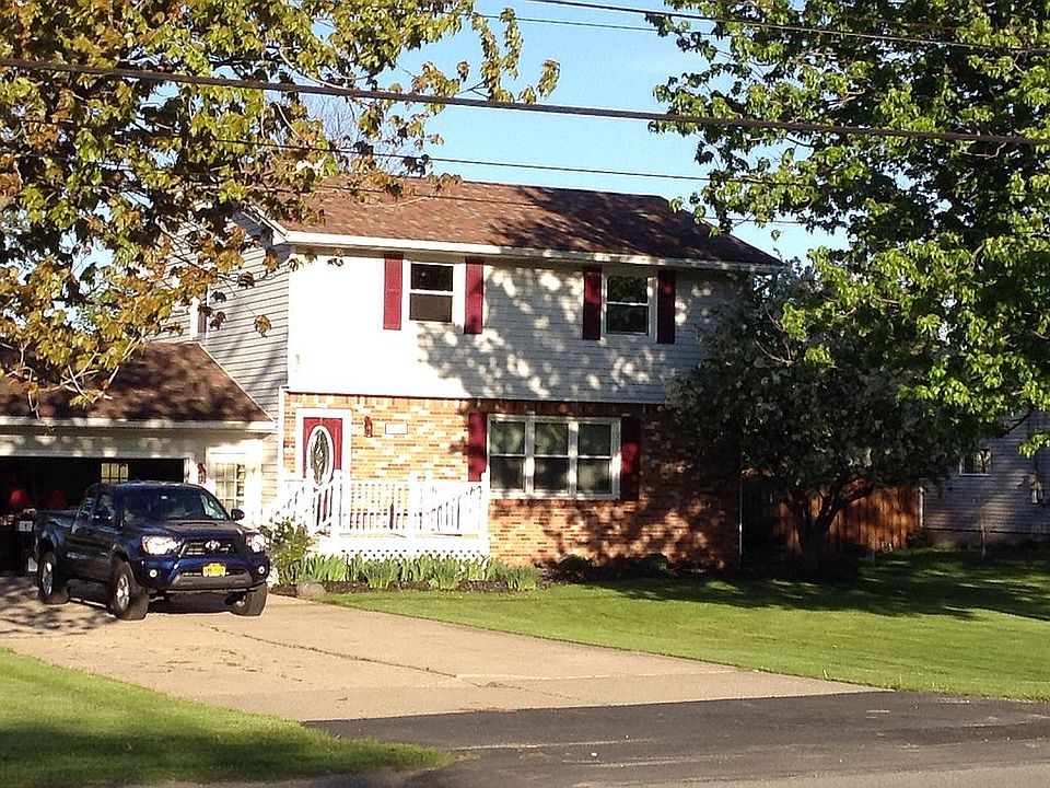 Nicely shaded frontage