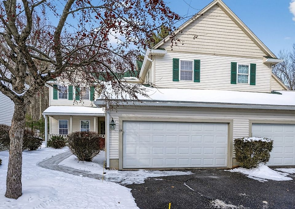1st image of 19 Village Cir #19