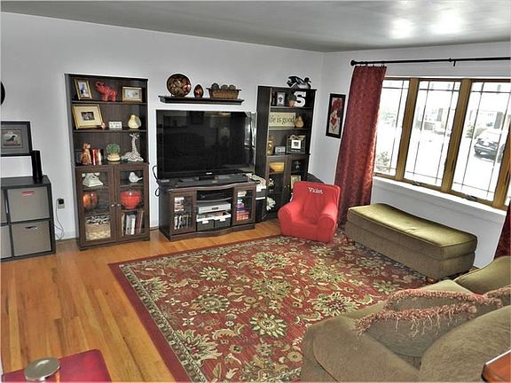 2nd image of 103 Virginia Dr