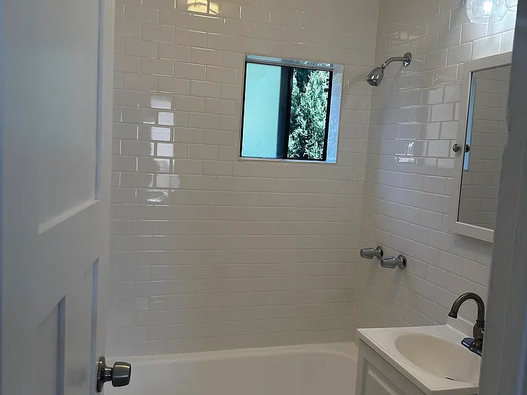 5332 Almont St #1/4 — Photo 7