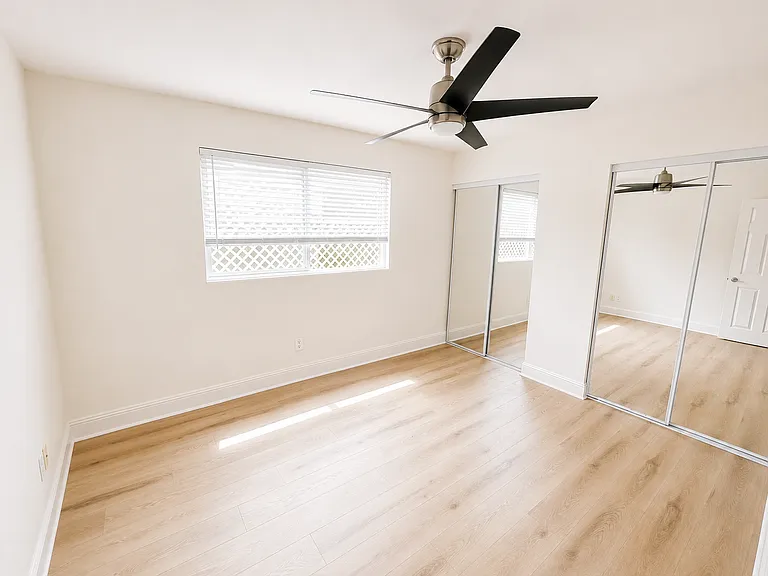 1371 E Washington Ave #102 — Photo 8