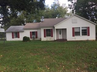 2806 N Jackson St, Palestine, TX 75803