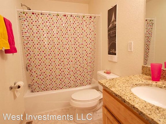5th image of 825 30th St #8181753