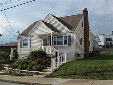 1st image of 411 Speer St