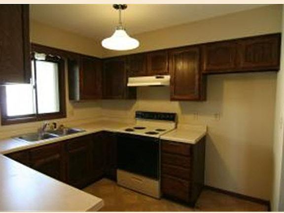 2nd image of 660 Lynwood Drive
