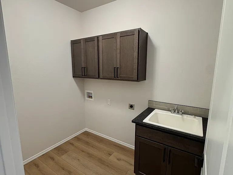 8401 E Rich Ave — Photo 9
