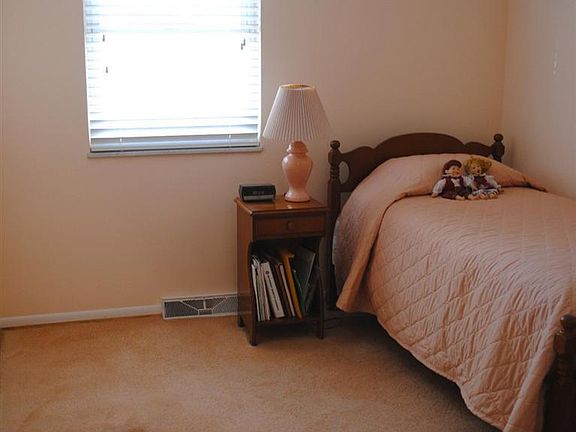 2nd image of 272 Beechridge Dr