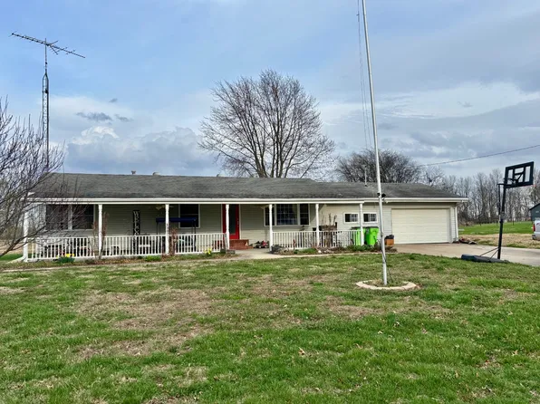 13414 E 700th Rd, Mount Carmel, IL 62863