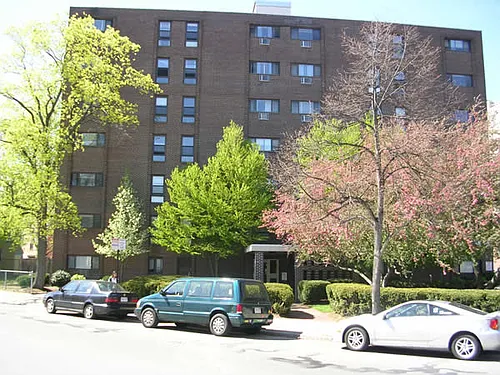 101 Western Ave #6 Photo 1