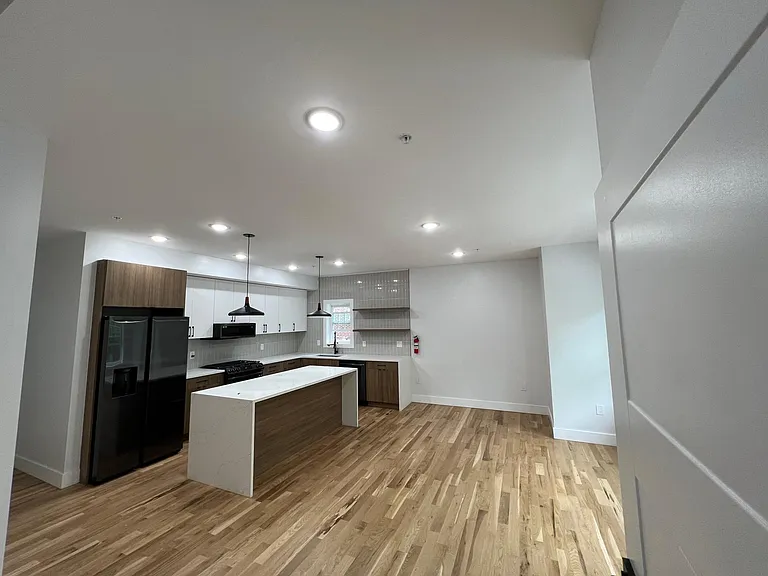 99 Lenox Ave #2 — Photo 19