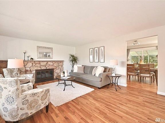 Living room to dining room