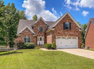 12402 Wynmeade Pl, Louisville, KY 40223