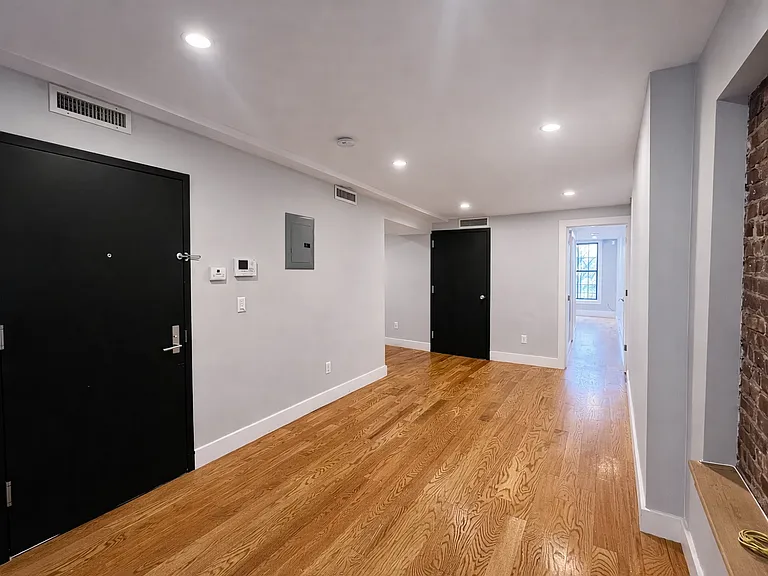 934 Lafayette Ave #5 — Photo 5