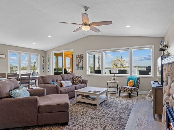 18013 Roberds Lake Blvd