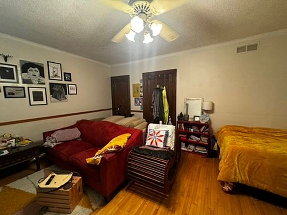 4th image of 1426 31st St W APT 4
