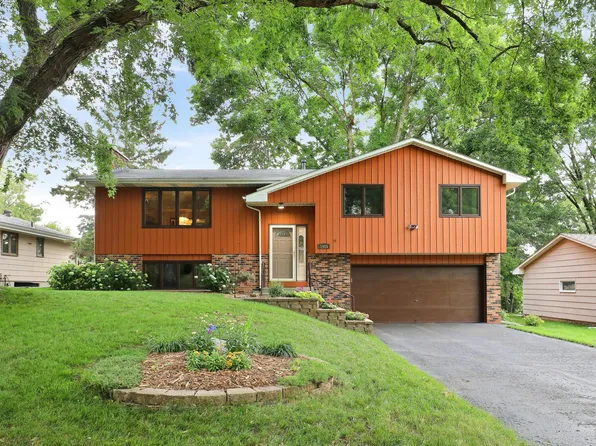 1485 18th Ave NW, New Brighton, MN 55112