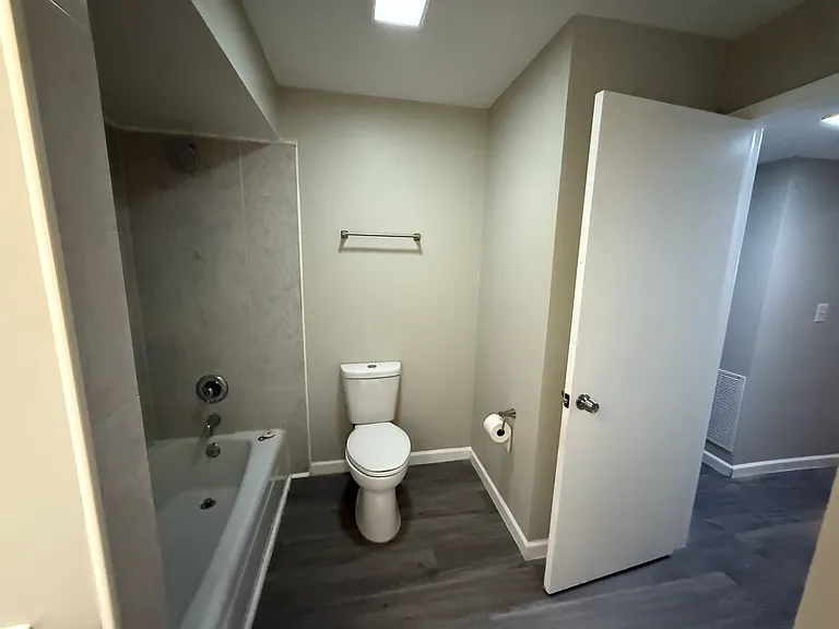 3101 Colonial Way #M — Photo 4