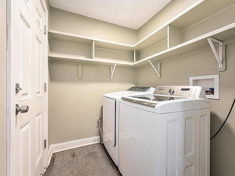 111 Park Ave — Photo 12