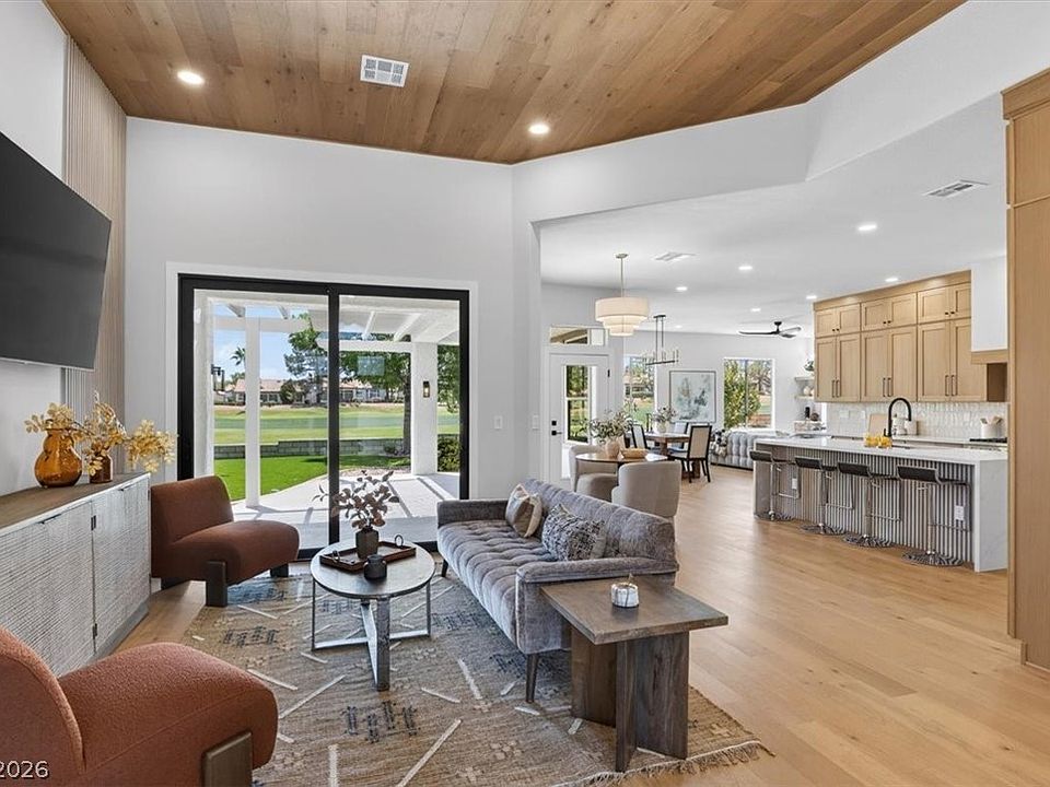 1st image of 9149 Villa Ridge Dr