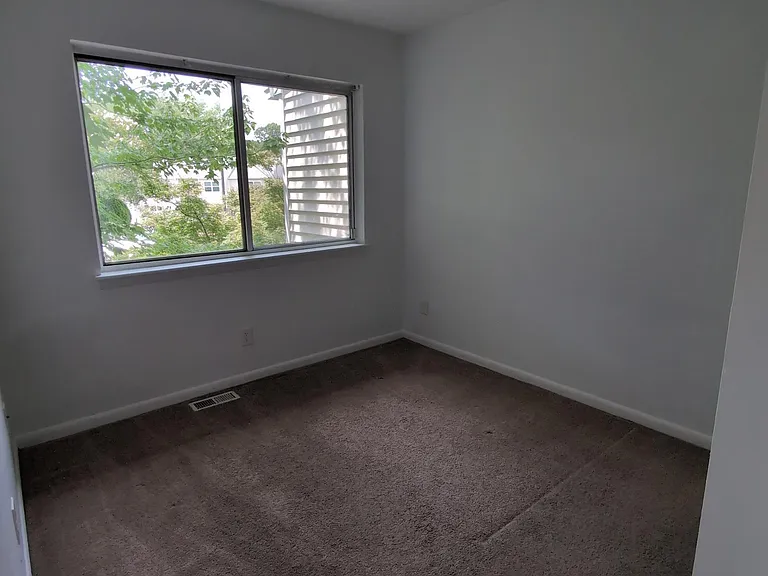 3813 Staffordshire Ln — Photo 14