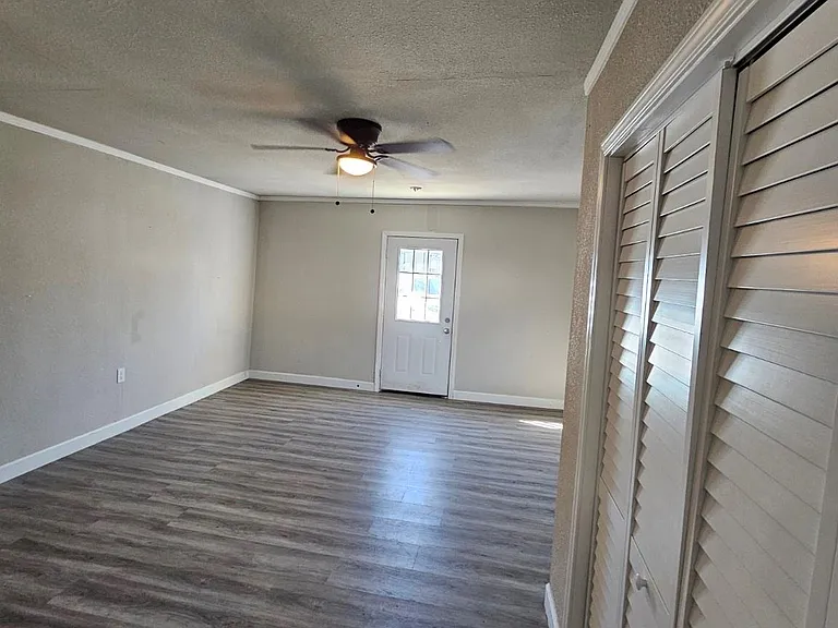 120 Antionette Ln — Photo 14