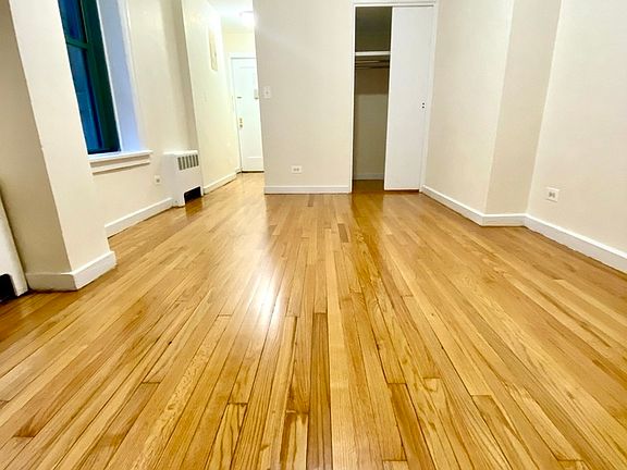 2nd image of 515 E 78th St APT 1E