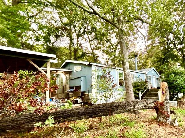 110 Forest Ln