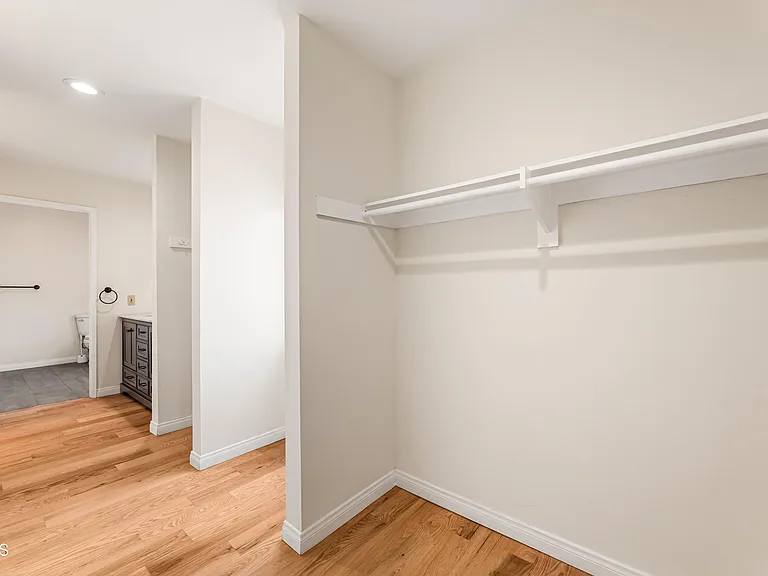 477 S Euclid Ave #477E — Photo 2