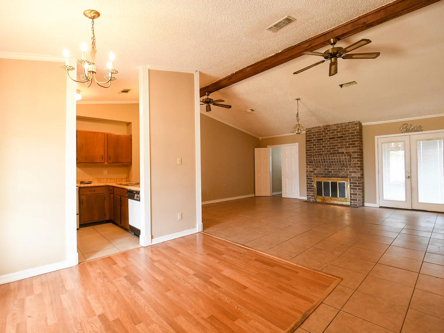 1304 North Sugar Ridge Road - 1 — Photo 2