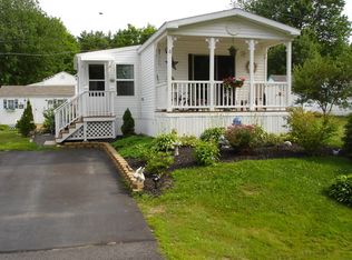 6 Patio Park Ln, Gorham, ME 04038