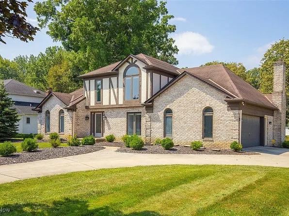 1840 Hunters Point Ln, Westlake, OH 44145