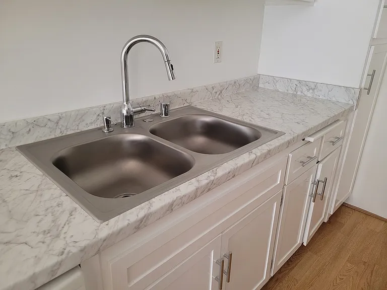 1410 Venice Blvd #6 — Photo 12