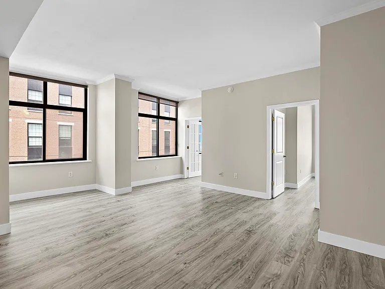 610 Newark St #4E — Photo 3