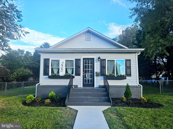 235 Carvel Rd, Pasadena, MD 21122