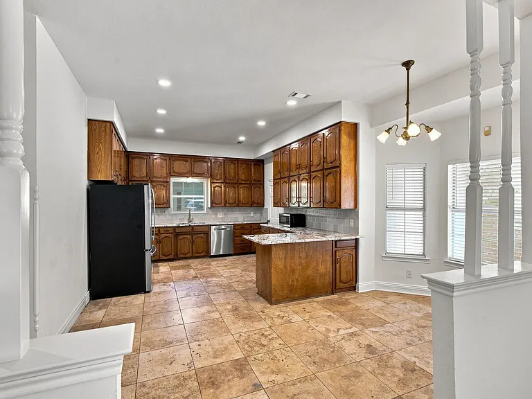1205 Shannon Ln — Photo 18