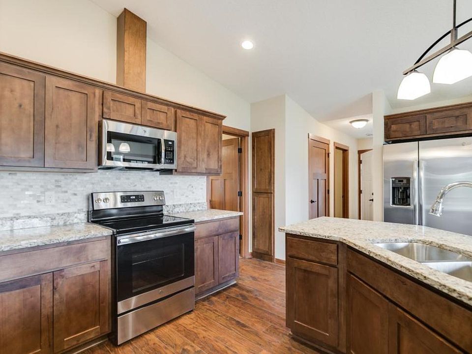 1st image of 449 White Pine Ln