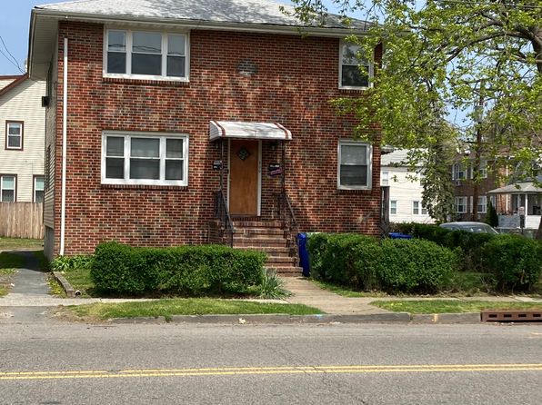 700 Roselle St, Linden, NJ 07036 – 3-bedroom rental in Linden
