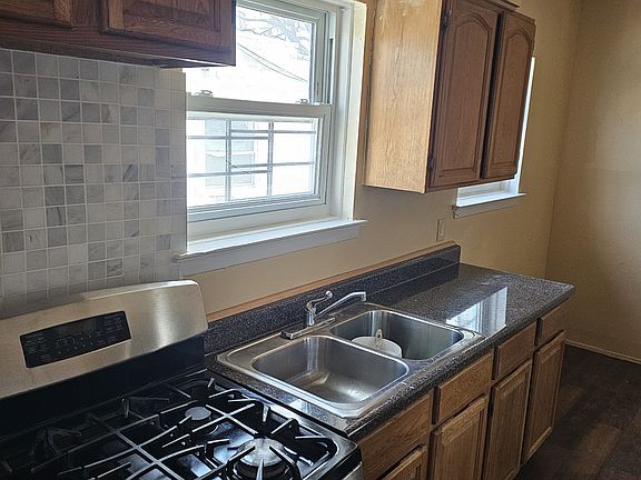 4th image of 2329 Mott Ave Floor 2