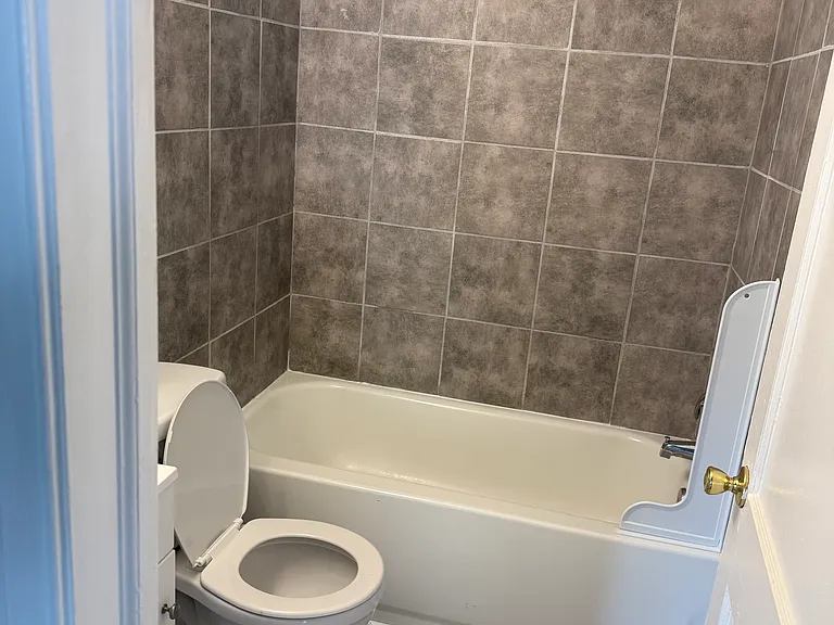 3625 Chapel Dr — Photo 6