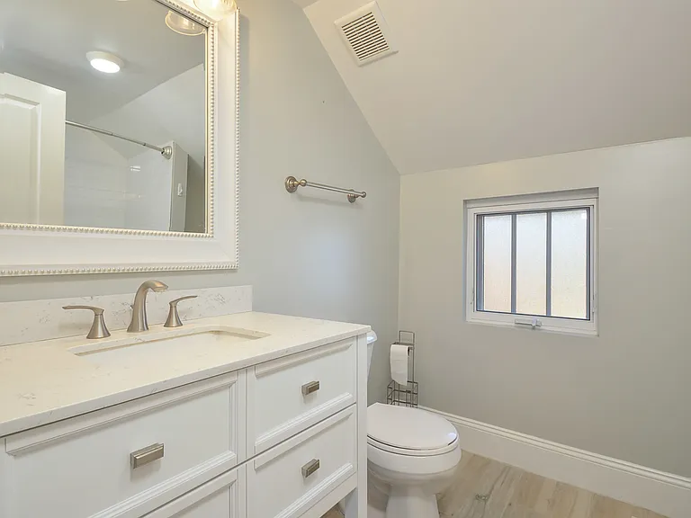 148 W Station St #2 — Photo 7